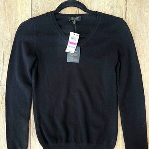 NWT Black Cashmere V-Neck Sweater